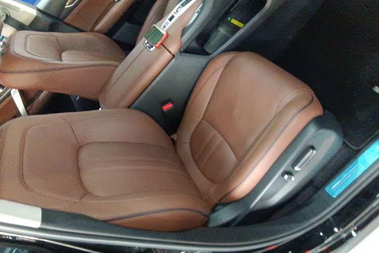 Used Honda Avancier 2020 370TURBO Four-Wheel Drive Premium Edition Right Front Seat