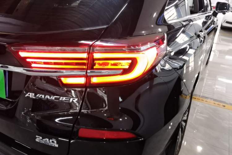 Used Honda Avancier 2020 240TURBO Front-Wheel Drive Smart Edition Right Rear Taillight
