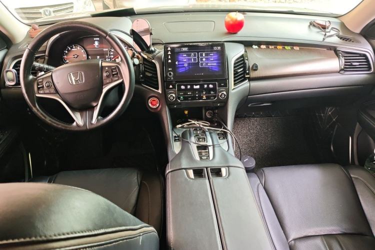 Used Honda Avancier 2020 370TURBO Two-Wheel Drive Luxury Edition Center Console