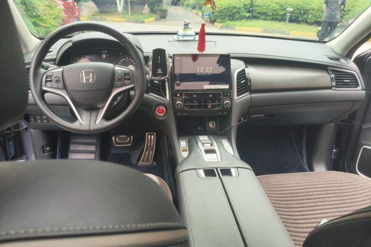 Used Honda Avancier 2020 370TURBO Four-Wheel Drive Supreme Edition Center Console