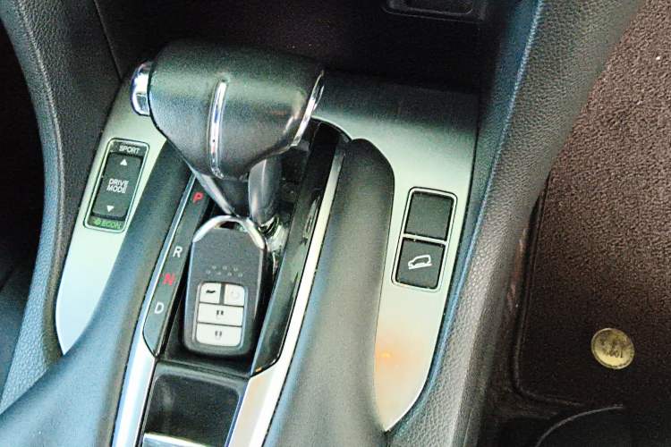 Used Honda Avancier 2020 240TURBO Two-Wheel Drive Premium Edition Gear Lever