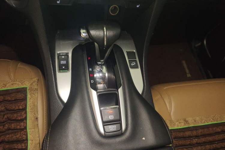 Used Honda Avancier 2020 240TURBO Two-Wheel Drive Premium Edition Gear Lever