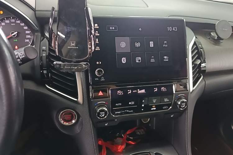 Used Honda Avancier 2020 370TURBO Two-Wheel Drive Luxury Edition Audio And AC Panel
