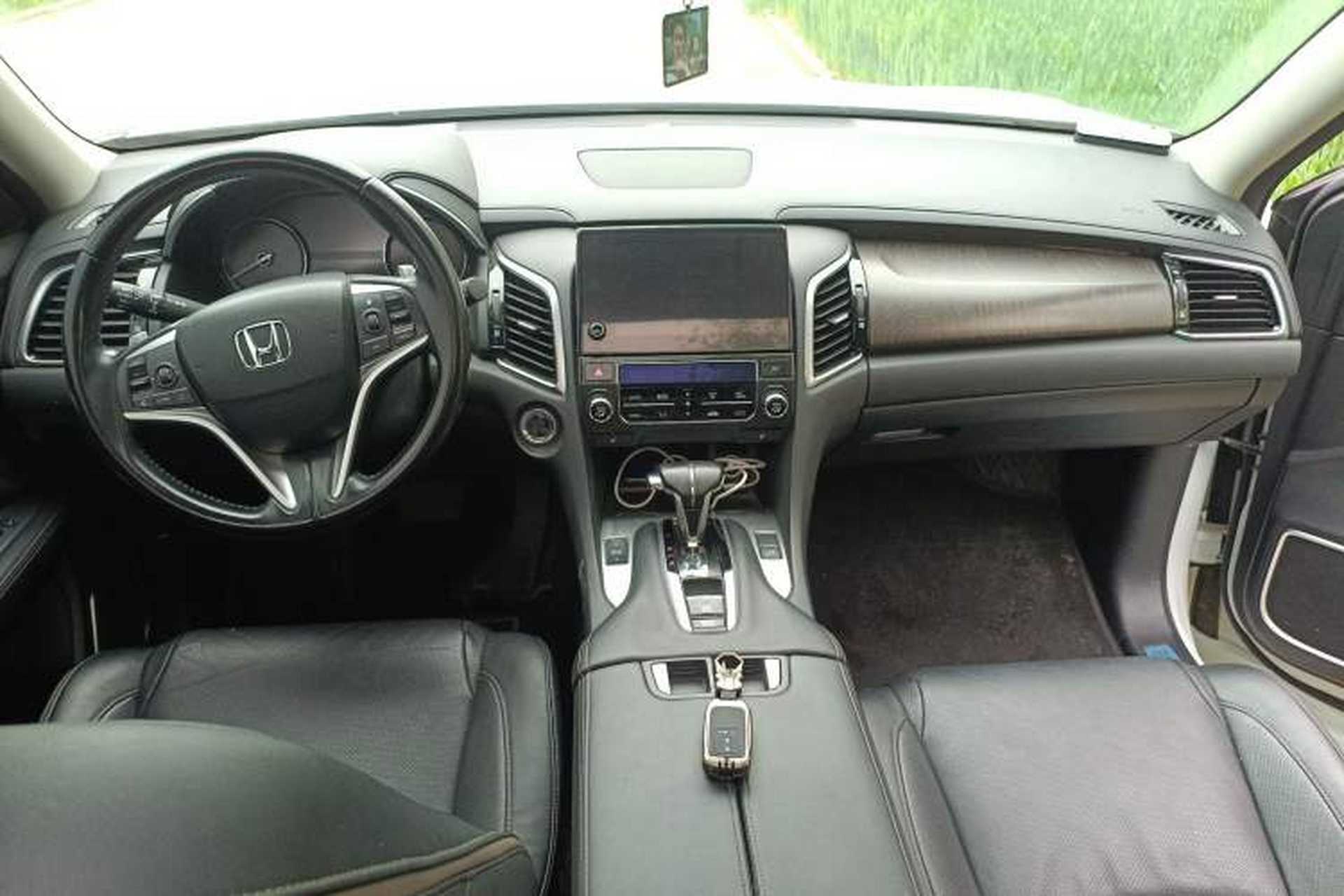 Used Honda Avancier 2020 240TURBO Front-Wheel Drive Smart Edition Center Console