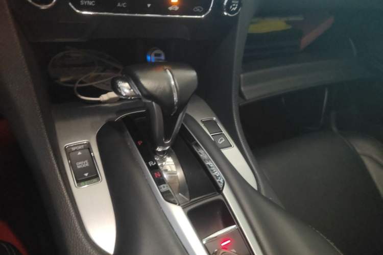 Used Honda Avancier 2020 240TURBO Two-Wheel Drive Comfort Edition Gear Lever