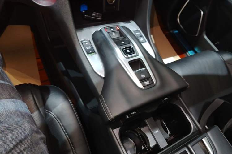 Used Honda Avancier 2020 370TURBO Two-Wheel Drive Luxury Edition Gear Lever