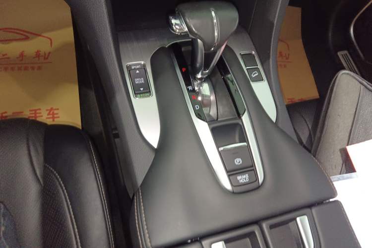 Used Honda Avancier 2020 240TURBO Two-Wheel Drive Premium Edition Gear Lever