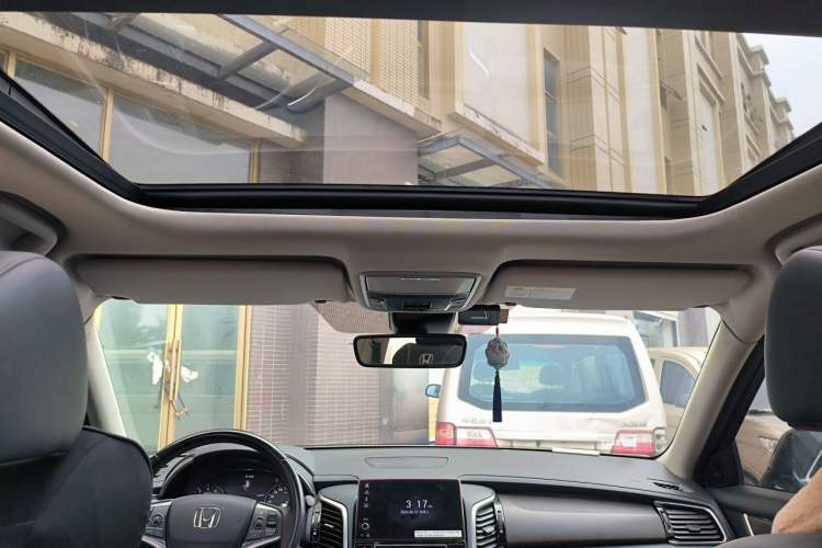 Used Honda Avancier 2020 370TURBO Two-Wheel Drive Luxury Edition Headliner