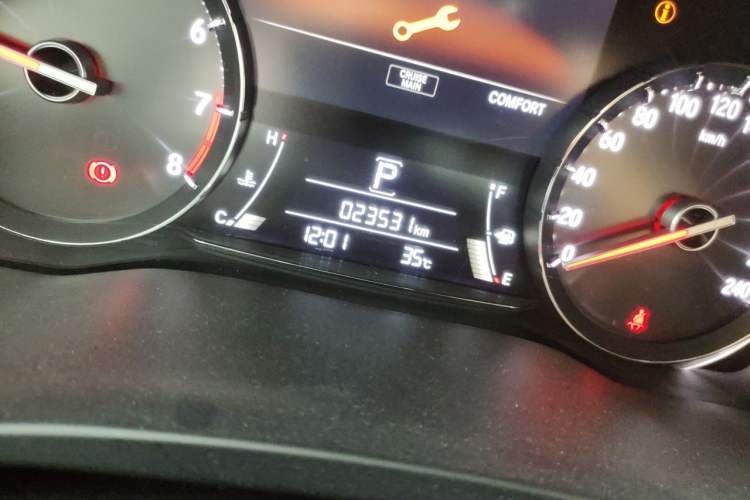 Used Honda Avancier 2020 370TURBO Two-Wheel Drive Luxury Edition Odometer Close Up