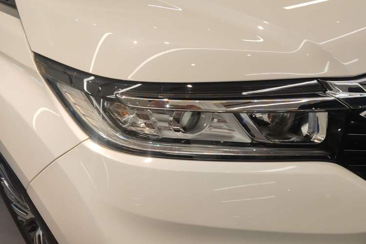 Used Honda Avancier 2020 240TURBO Two-Wheel Drive Comfort Edition Right Front Headlight