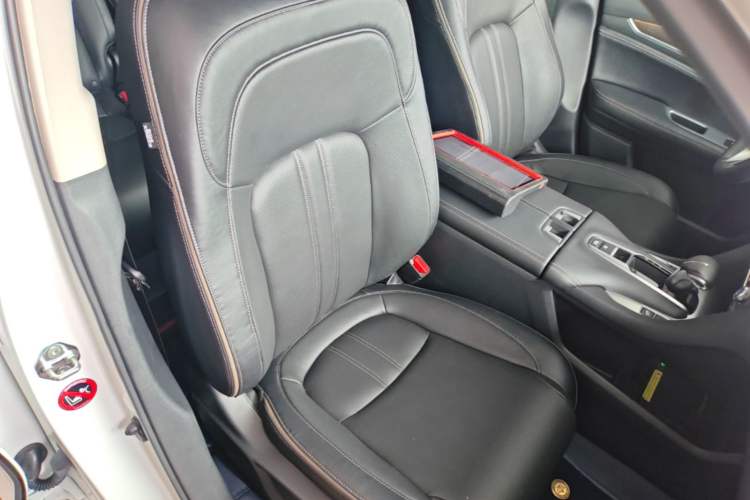 Used Honda Avancier 2020 240TURBO Two-Wheel Drive Premium Edition Right Front Seat