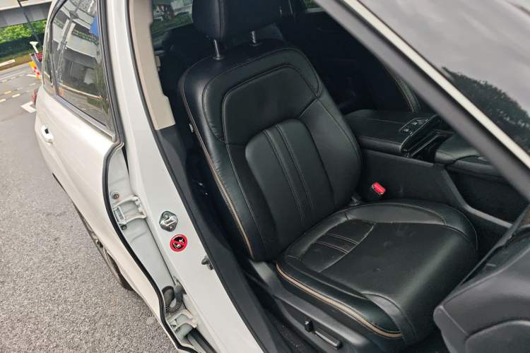Used Honda Avancier 2020 240TURBO Two-Wheel Drive Comfort Edition Right Front Seat