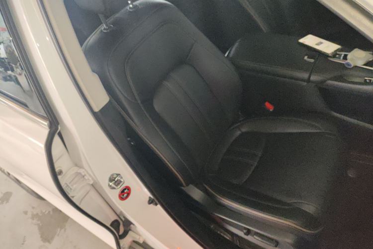 Used Honda Avancier 2020 240TURBO Two-Wheel Drive Premium Edition Right Front Seat