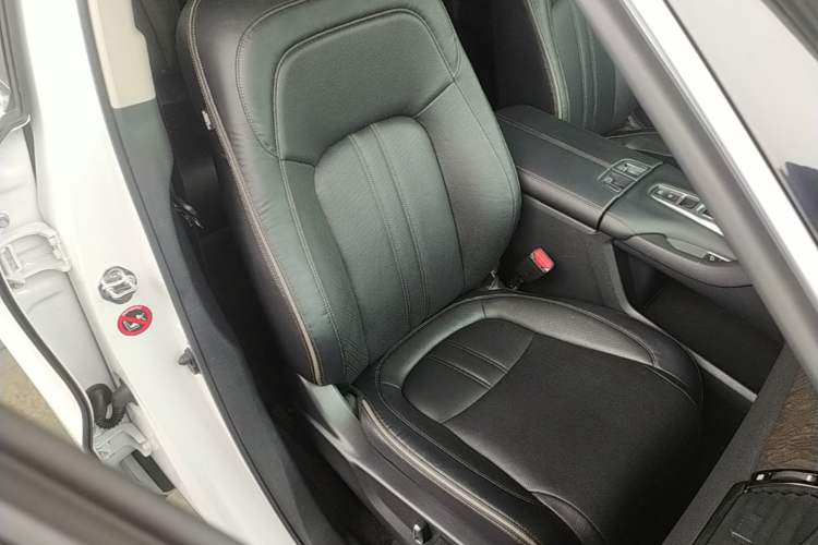 Used Honda Avancier 2020 370TURBO Two-Wheel Drive Luxury Edition Right Front Seat