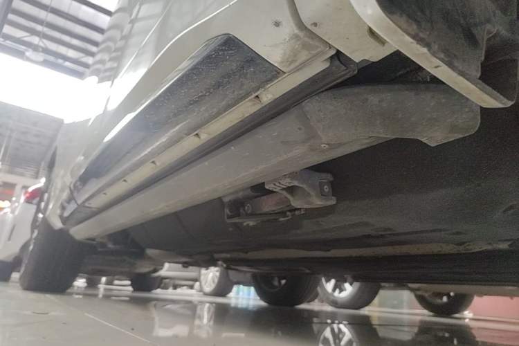 Used Honda Avancier 2020 370TURBO Four-Wheel Drive Supreme Edition Two-Tone Right Side Sill