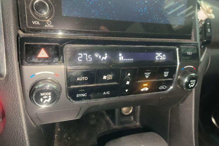 Used Honda Avancier 2022 240TURBO Two-Wheel-Drive Limited-Edition Commemorative Version Audio And AC Panel