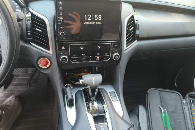 Used Honda Avancier 2022 240TURBO Two-Wheel-Drive Limited-Edition Commemorative Version Audio And AC Panel