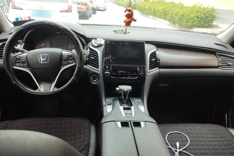 Used Honda Avancier 2022 240TURBO Two-Wheel-Drive Limited-Edition Commemorative Version Center Console