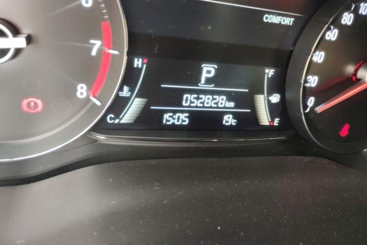 Used Honda Avancier 2022 240TURBO Two-Wheel-Drive Limited-Edition Commemorative Version Odometer Close Up