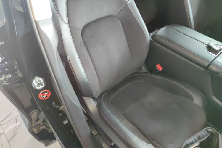 Used Honda Avancier 2022 240TURBO Two-Wheel-Drive Limited-Edition Commemorative Version Right Front Seat