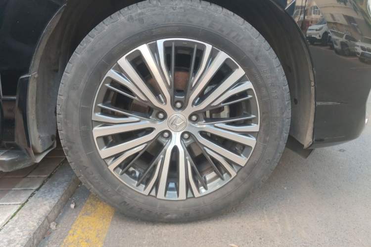 Used Honda Avancier 2022 240TURBO Two-Wheel-Drive Limited-Edition Commemorative Version Right Front Wheel Hub