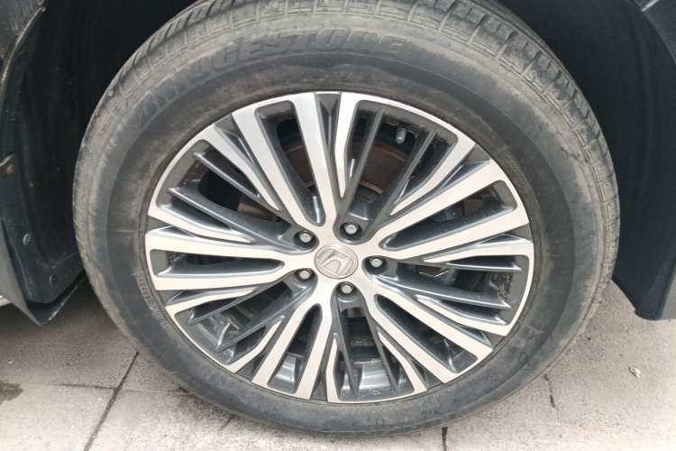 Used Honda Avancier 2022 240TURBO Two-Wheel-Drive Limited-Edition Commemorative Version Right Front Wheel Hub