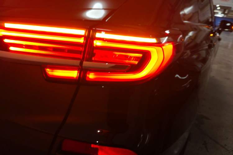 Used Honda Avancier 2022 240TURBO Two-Wheel-Drive Limited-Edition Commemorative Version Right Rear Taillight