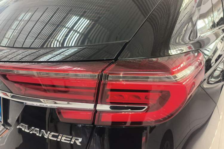 Used Honda Avancier 2022 240TURBO Two-Wheel-Drive Limited-Edition Commemorative Version Right Rear Taillight