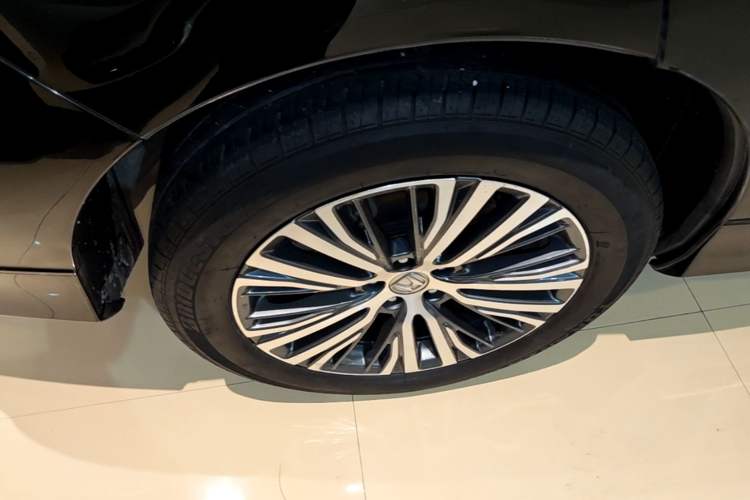 Used Honda Avancier 2022 240TURBO Two-Wheel-Drive Limited-Edition Commemorative Version Right Rear Wheel Hub