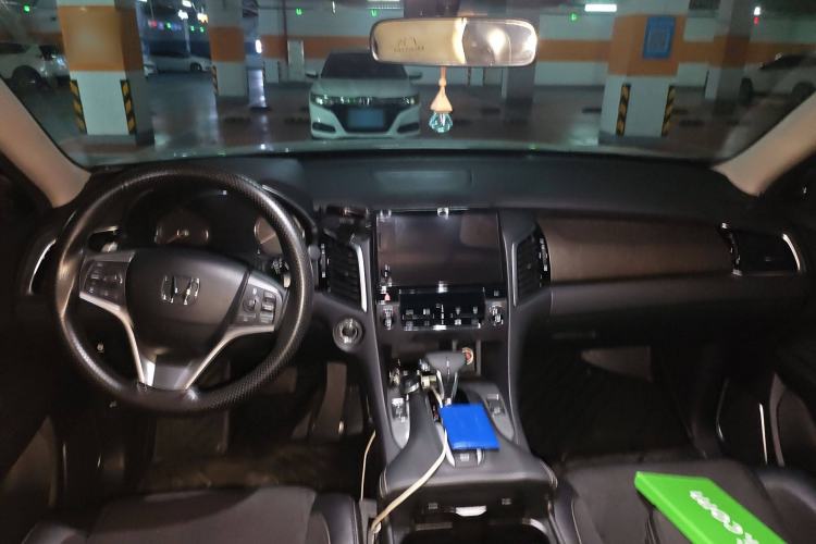 Used Honda Avancier 2022 240TURBO Two-Wheel-Drive Limited-Edition Commemorative Version Center Console