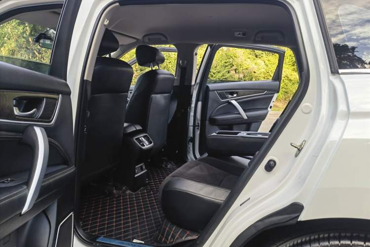 Used Honda Avancier 2022 240TURBO Two-Wheel-Drive Limited-Edition Commemorative Version Interior 3