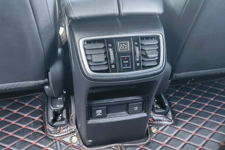 Used Honda Avancier 2022 240TURBO Two-Wheel-Drive Limited-Edition Commemorative Version Interior 9