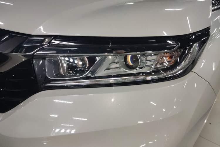 Used Honda Avancier 2022 240TURBO Two-Wheel-Drive Limited-Edition Commemorative Version Left Front Headlight