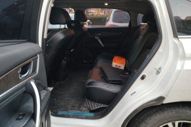 Used Honda Avancier 2022 240TURBO Two-Wheel-Drive Limited-Edition Commemorative Version Left Rear Seat