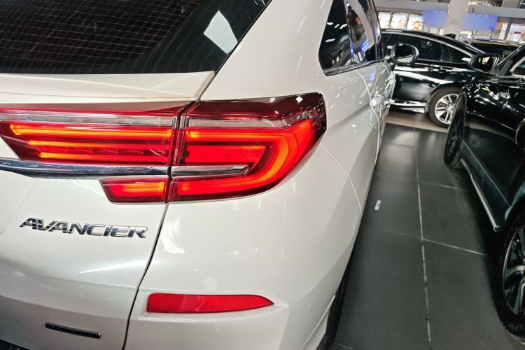 Used Honda Avancier 2022 240TURBO Two-Wheel-Drive Limited-Edition Commemorative Version Right Rear Taillight