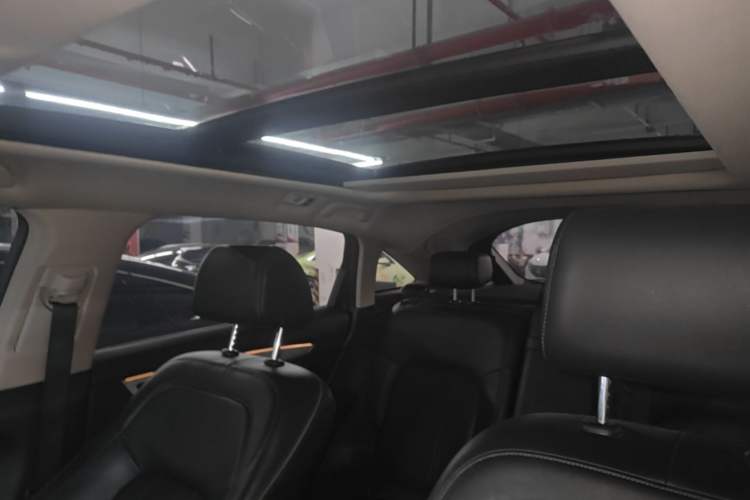 Used Honda Avancier 2023 370TURBO Two-Wheel-Drive Luxury Edition Headliner