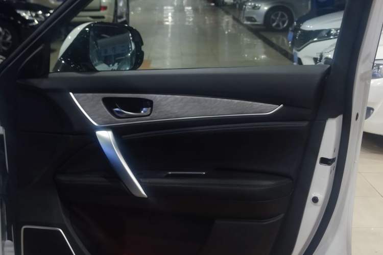 Used Honda Avancier 2023 370TURBO Four-Wheel Drive Luxury Edition Audio And AC Panel