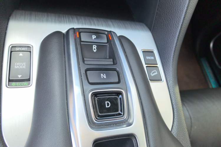 Used Honda Avancier 2023 370TURBO Two-Wheel-Drive Luxury Edition Gear Lever