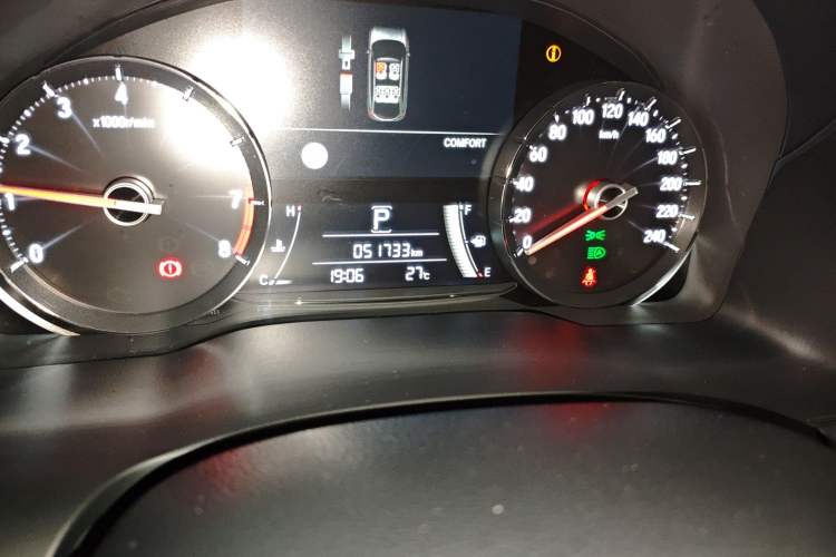 Used Honda Avancier 2023 370TURBO Four-Wheel Drive Luxury Edition Odometer Close Up