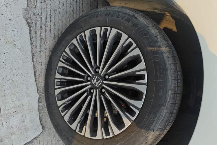 Used Honda Avancier 2023 370TURBO Two-Wheel-Drive Luxury Edition Right Front Wheel Hub