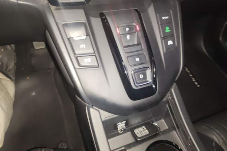 Used Honda Breeze 2020 Rui Hybrid 2.0L Two-Wheel Drive Rui Phantom Night Edition Gear Lever
