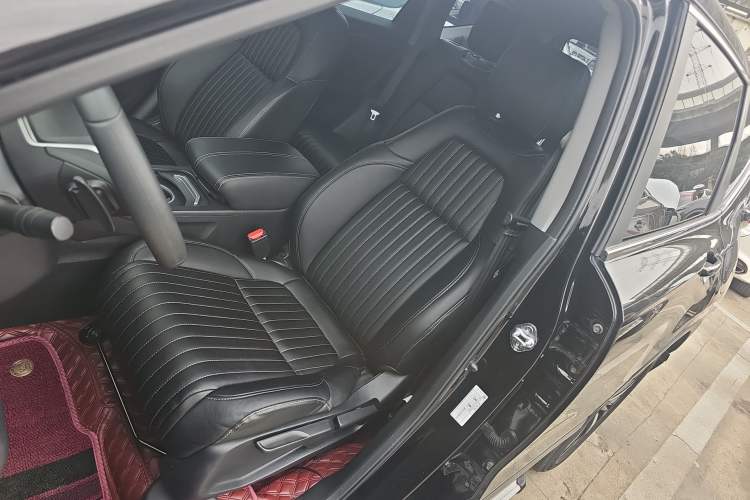Used Honda Breeze 2020 Xing·Hybrid 2.0L Two-Wheel Drive Xing·Elite Edition Left Front Seat