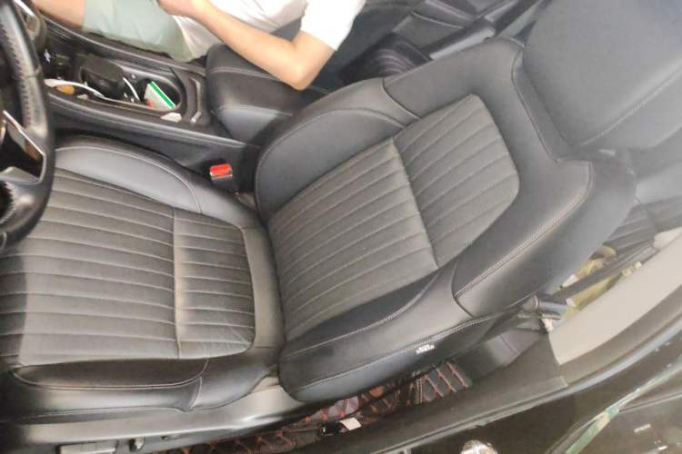 Used Honda Breeze 2020 Rui Hybrid 2.0L Two-Wheel Drive Rui Prestige Edition Left Front Seat