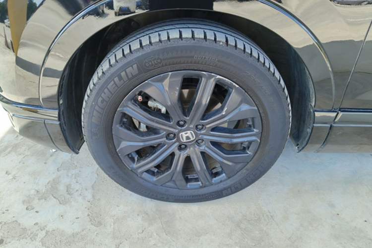 Used Honda Breeze 2020 240TURBO CVT 2WD Phantom Night Edition Left Front Wheel Hub