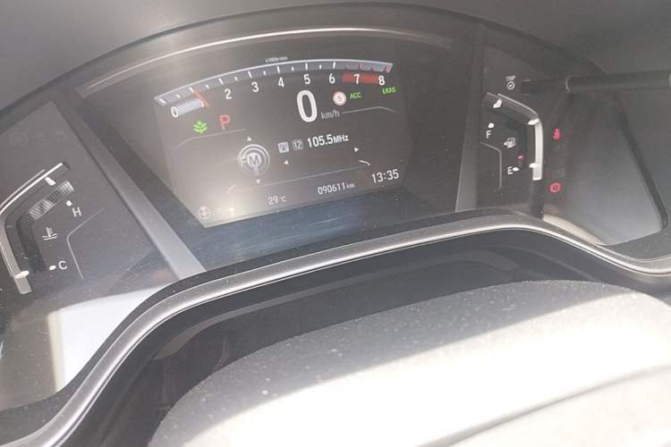 Used Honda Breeze 2020 240TURBO CVT Four-Wheel Drive Premium Edition Odometer Close Up