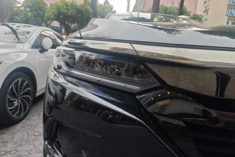 Used Honda Breeze 2020 240TURBO CVT 2WD Phantom Night Edition Right Front Headlight
