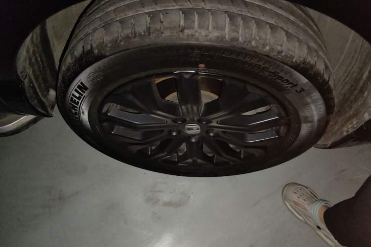 Used Honda Breeze 2020 240TURBO CVT Four-Wheel Drive Phantom Night Edition Right Front Wheel Hub