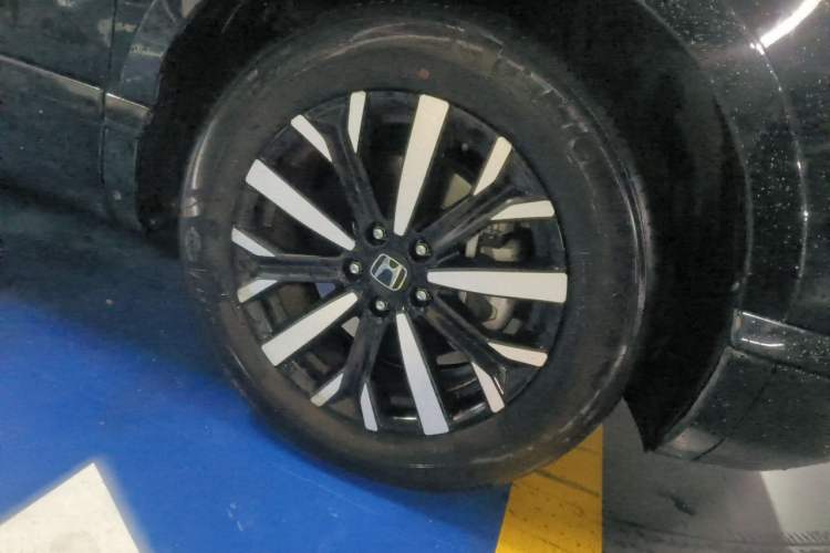 Used Honda Breeze 2020 Rui Hybrid 2.0L Two-Wheel Drive Rui Prestige Edition Right Front Wheel Hub