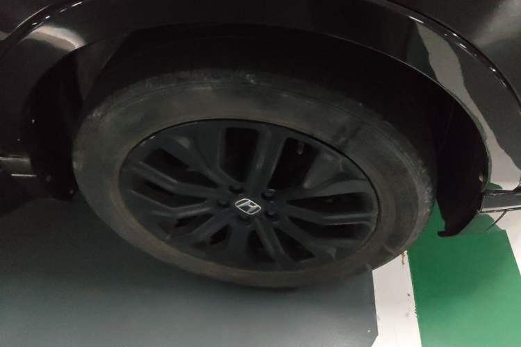 Used Honda Breeze 2020 240TURBO CVT 2WD Phantom Night Edition Right Front Wheel Hub
