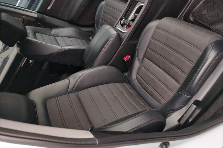 Used Honda Breeze 2020 240TURBO CVT 2WD Luxury Edition Right Front Seat
